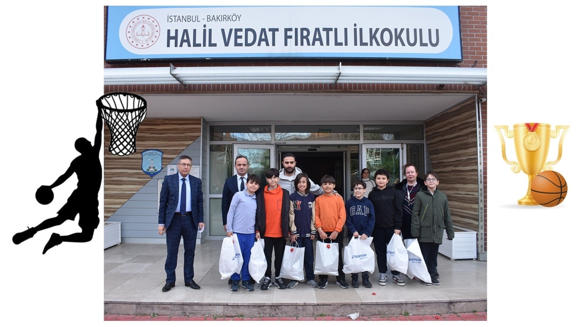 Bakırköy ilçemizde düzenlenen Minik Erkekler Basketbol turnuvasında okulumuzun öğrencileri ilçe 2.si olmuştur.